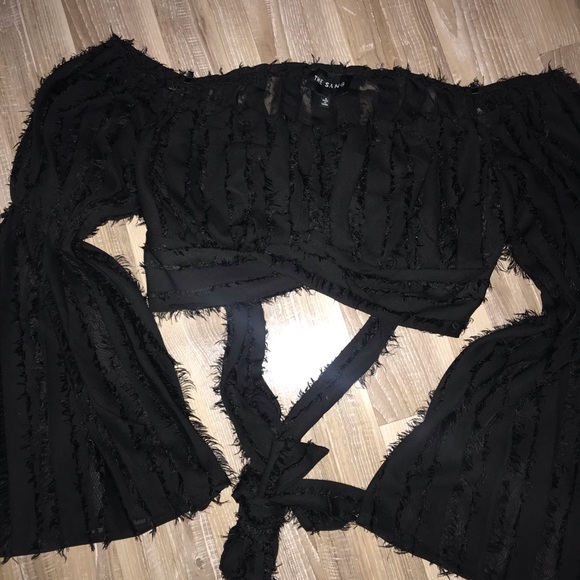 Black feathered crop top - Picture 3 of 4